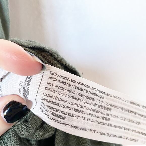 Hollister Green Button Sleeveless Romper Size Medium - Picture 7 of 9